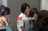 郑爽为出席由自己参演的电影《悟空传》的发布会,从上海飞抵北京
