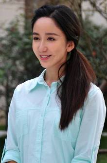 娄艺潇《<em>你是我的姐妹</em>》杀青 收获了经验和掌