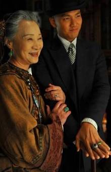 花样奶奶萌萌哒 《十月围城》萌老太严敏求