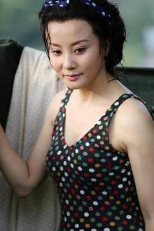 《生命处方》陶红泳装<em>处女</em>秀 <em>还原</em>60年代爱情