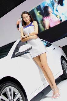 车展高跟美腿车模美女靓丽白丝抢眼 7160美女图片网