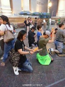 谢霆锋为啥那么爱拜四面佛!有因有果!【1】-自