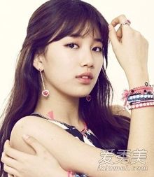 学韩国美女扎<em>头发</em> <em>2015最新</em>甜美发型<em>扎法</em>【1