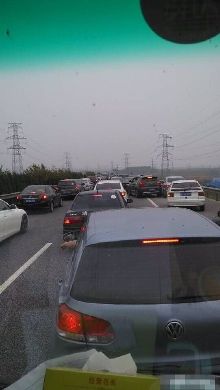 互动直播:"五一"返程高峰大堵车
