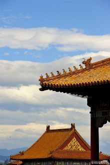 故宫微博晒蓝天白云下的大气故宫(图)-文化读