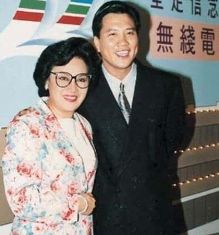 揭秘娱圈的干妈都是谁 龚如心干妈资产超英女