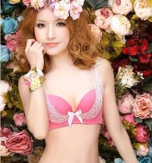 三十岁的<em>女人</em>千万注意了,一款<em>蕾丝文胸</em>能重拾