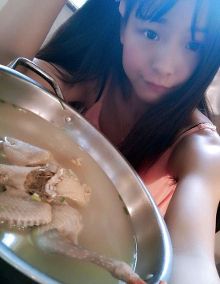 <em>最美</em><em>腋毛妹子</em><em>爆红</em> 正所谓长得好看的人生【1