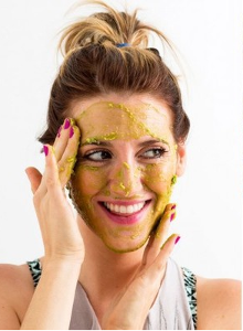 鳄梨蜂蜜面膜唤醒你肌肤抗衰老神器