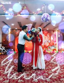 深圳首位中低音女歌手小美出席深圳SUPLET公