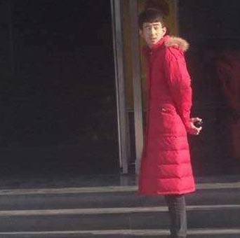 吐槽:男子扮女装女浴池圆梦