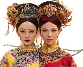 高级黑:裸体瑜伽PK胸大如牛