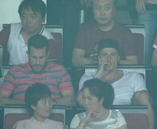高级黑:中超杨智晃晕巴甲前MVP 火箭终组三巨头