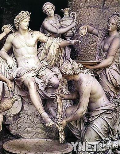 酒神狄俄尼索斯雕像