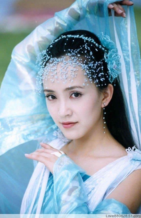 万般风情绕眉梢 如诗如画的古装女星(组图)