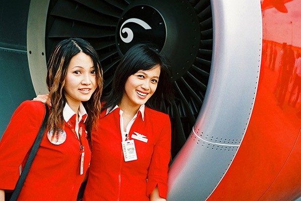 抓拍各国美女空姐 (组图)