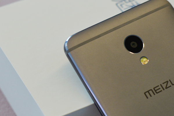 魅蓝E上手:颜值依旧在线,YunOS日益成熟