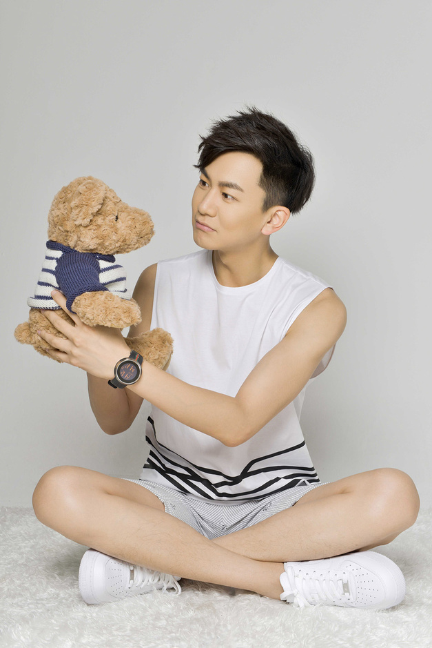 中                  大原图          搜狐娱乐讯 近日,演员王聪