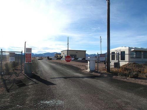 美国"51区"雇员称内有9飞碟 曾见灰色外星人