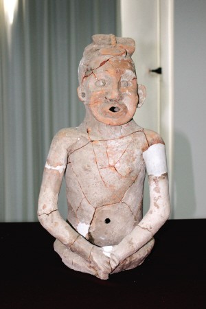 红山文化5300年前最大整身陶像惊现赤峰(图)